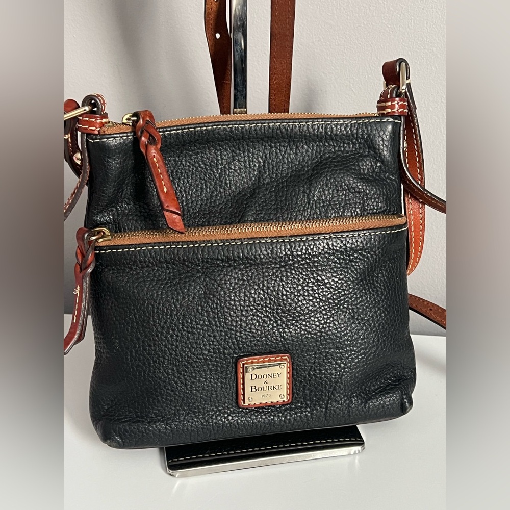 Dooney & Bourke Pebble Grain Crossbody Bag